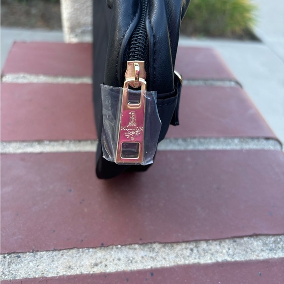 1 Million Elixir Black Pouch - Picture 4 of 5